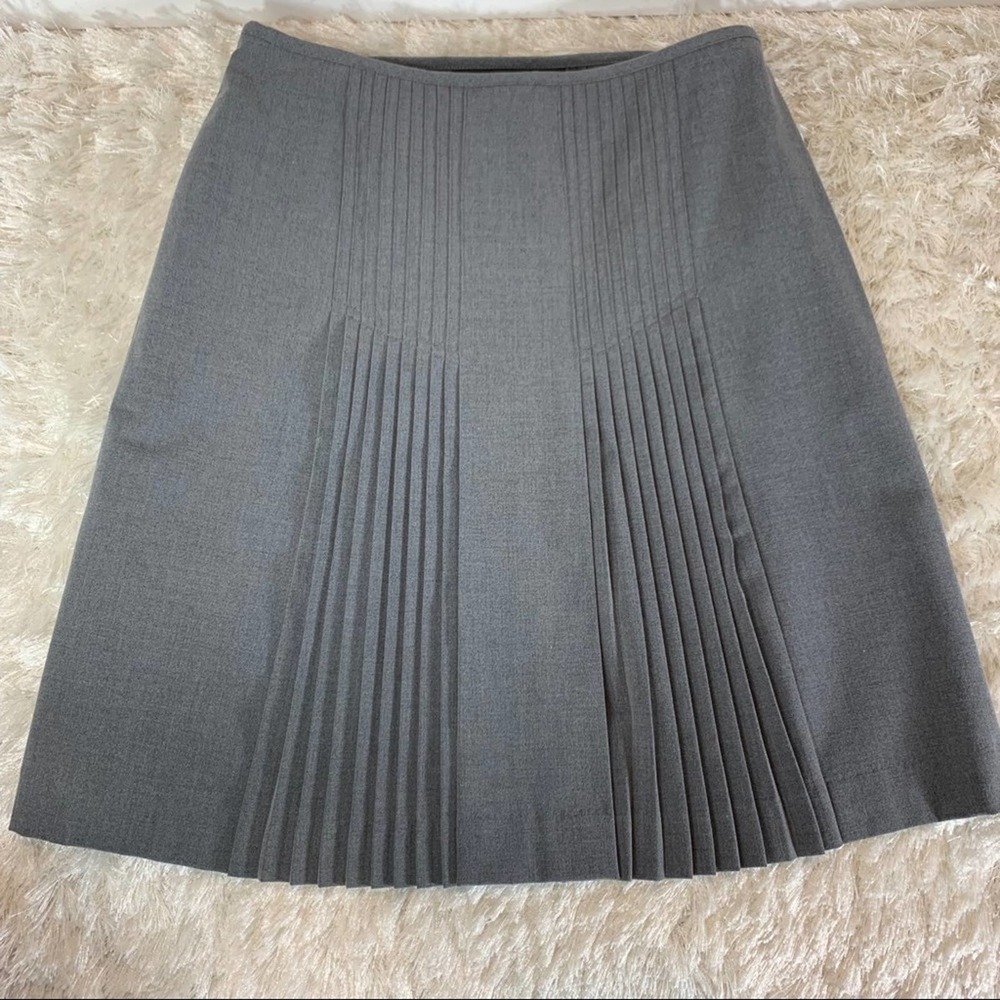 Grey Pleated Sz 6 Career Stretch Separates
